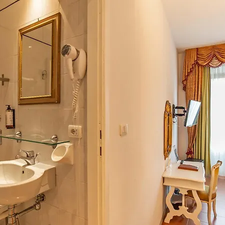 Отель Machiavelli Palace 3*