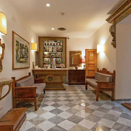 Отель Machiavelli Palace