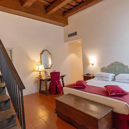 Отель Machiavelli Palace 3*